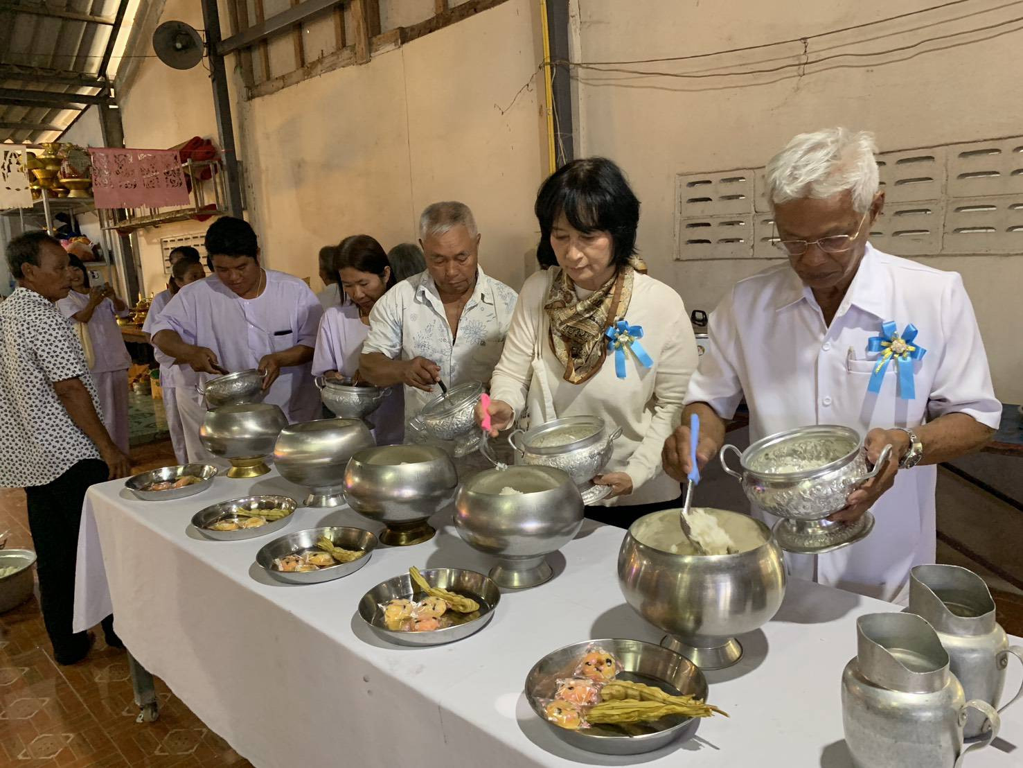 ภาพร่วมพิธีกรรมที่พักสงฆ์ท่ากระดาน