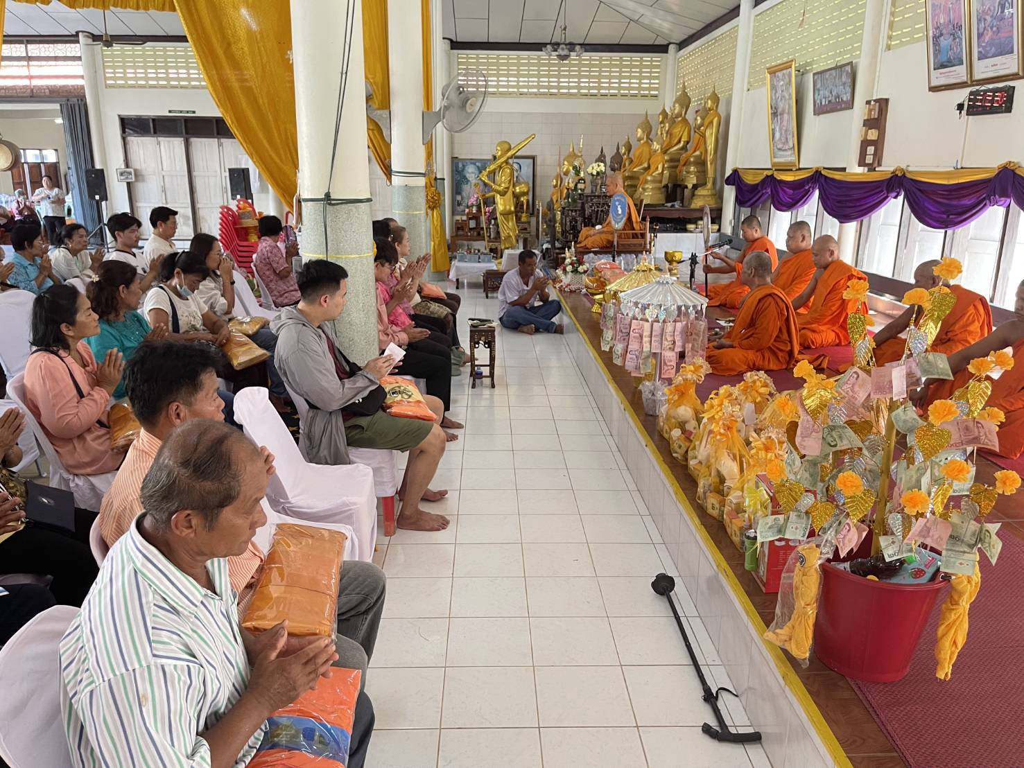 ภาพร่วมพิธีกรรมวัดกระแจะ
