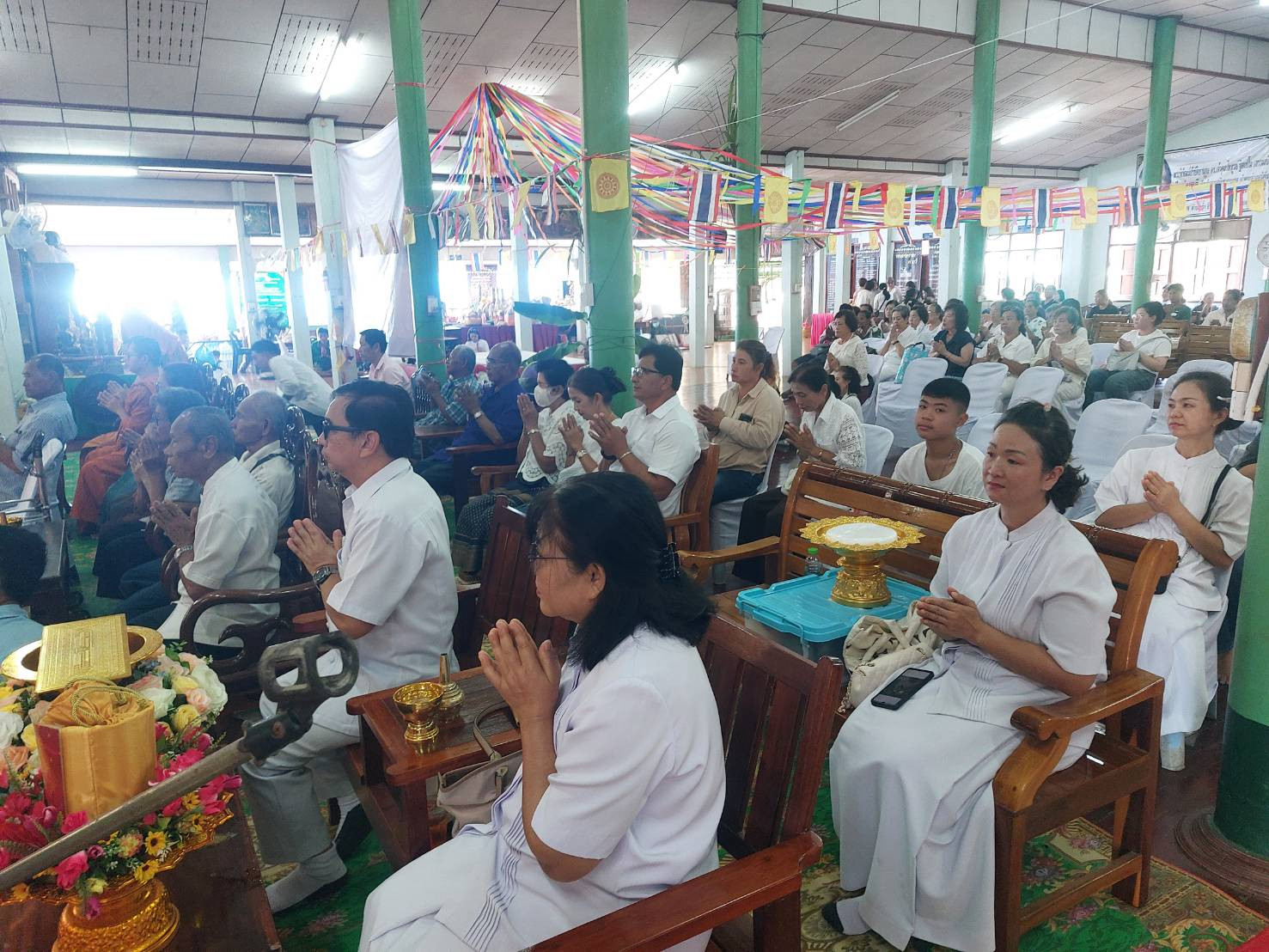 ภาพร่วมพิธีกรรมวัดชุมนุมใน