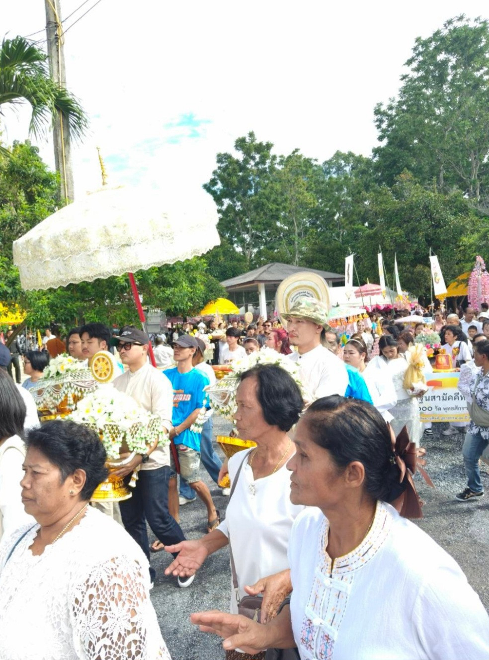 ภาพร่วมพิธีกรรมวัดสำนักใหม่