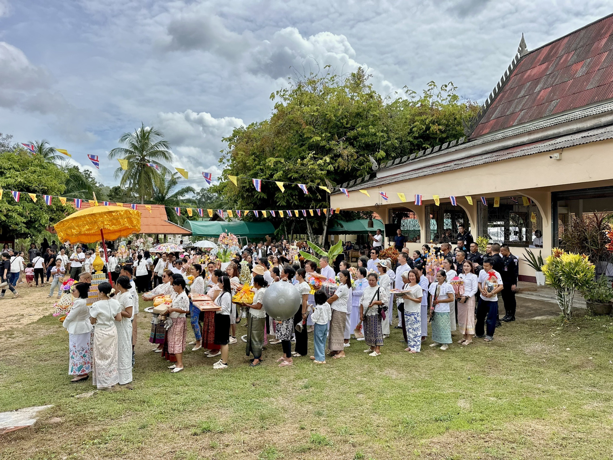 ภาพร่วมพิธีกรรมวัดรังสิตาวาส