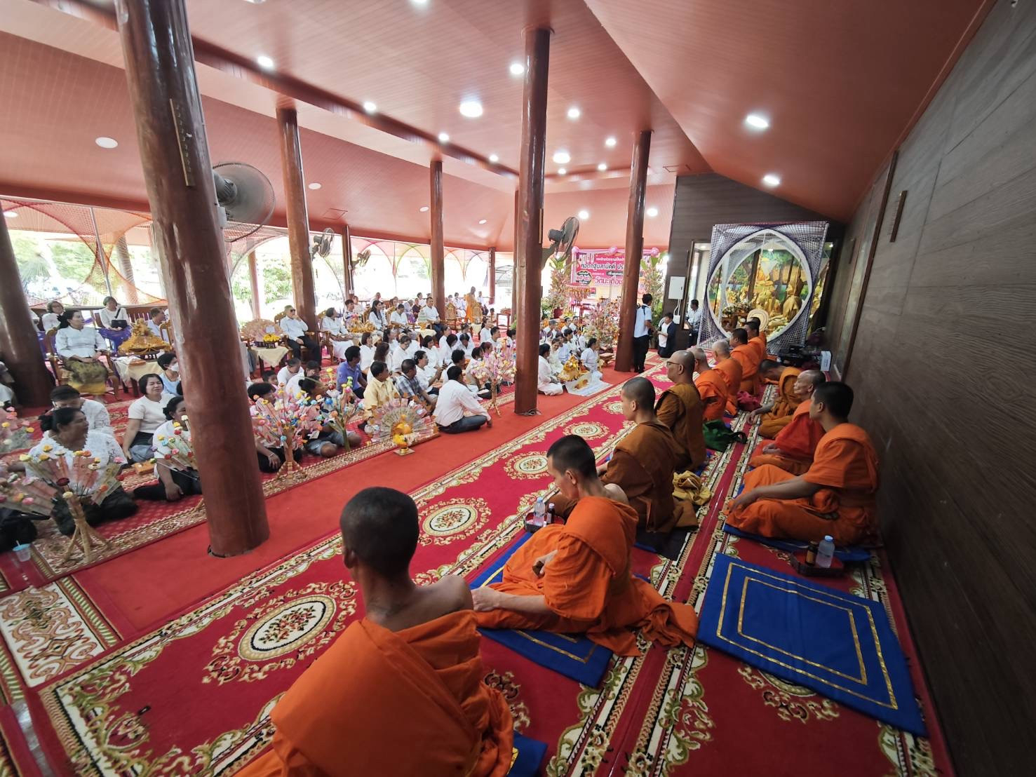 ภาพร่วมพิธีกรรมวัดมะเดื่อชุมพร