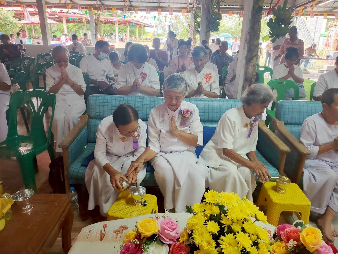 ภาพร่วมพิธีกรรมวัดสำรวยบุญเขต