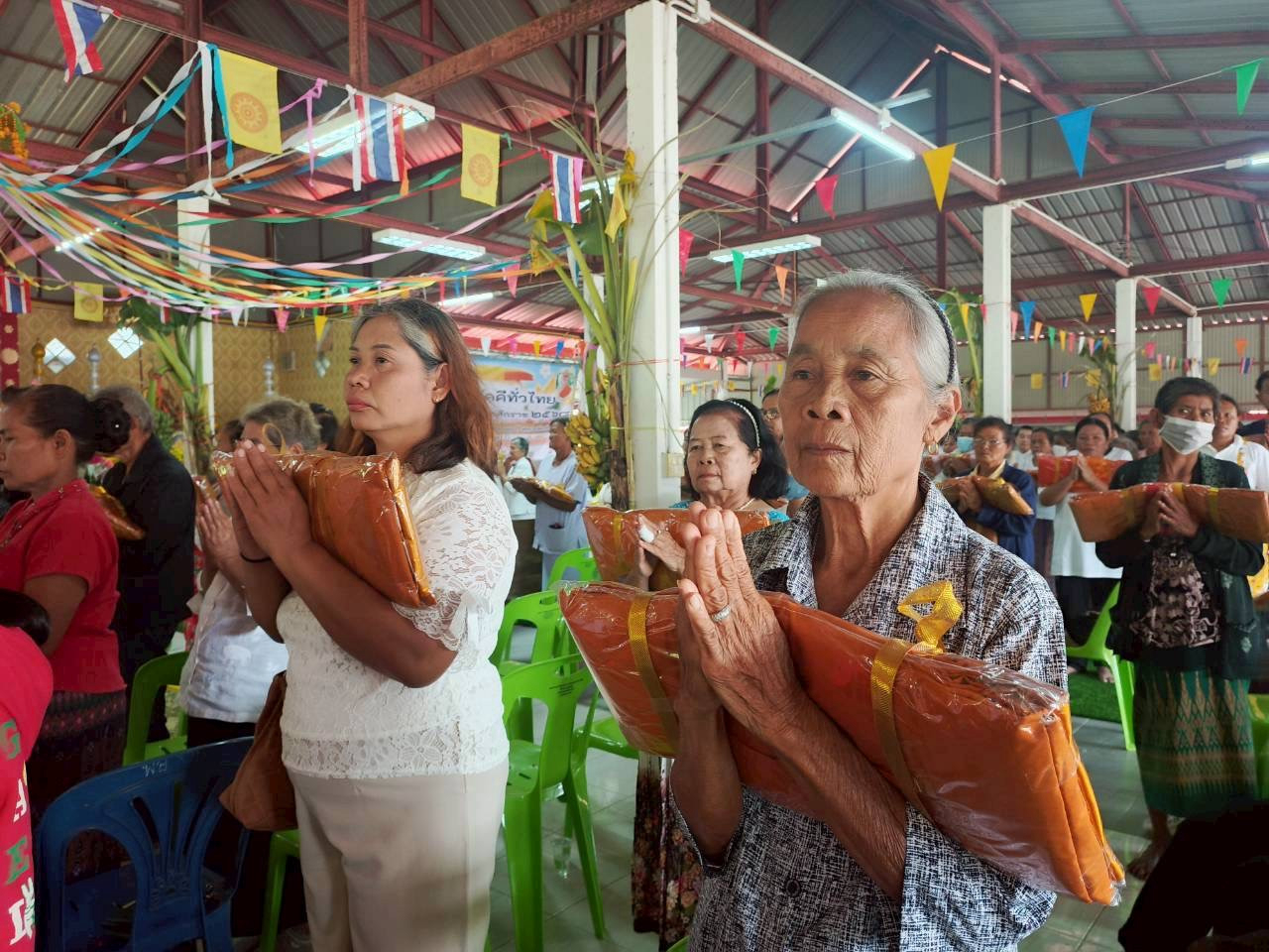 ภาพร่วมพิธีกรรมวัดสำรวยบุญเขต