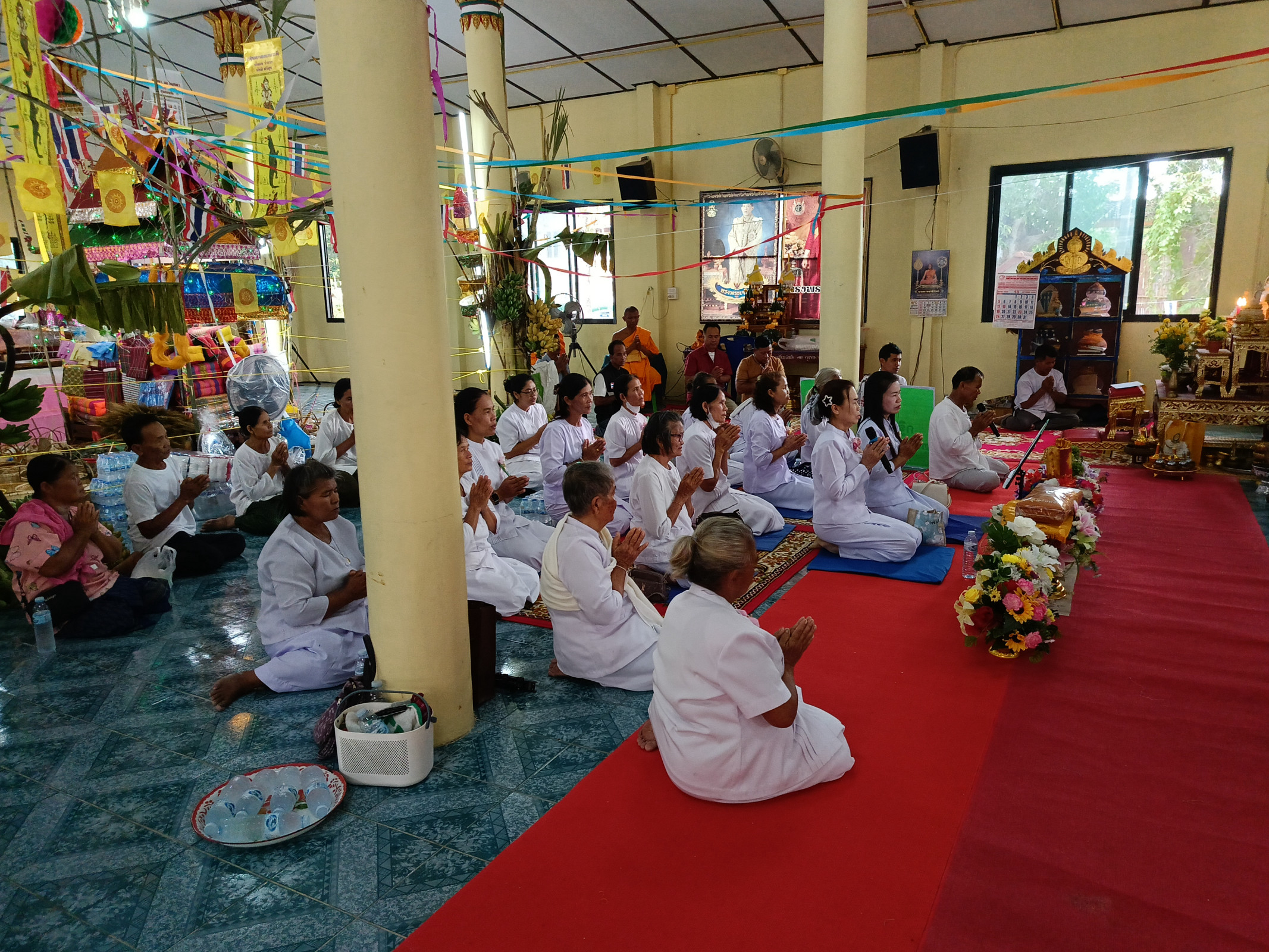 ภาพร่วมพิธีกรรมวัดเทพบัวลอย
