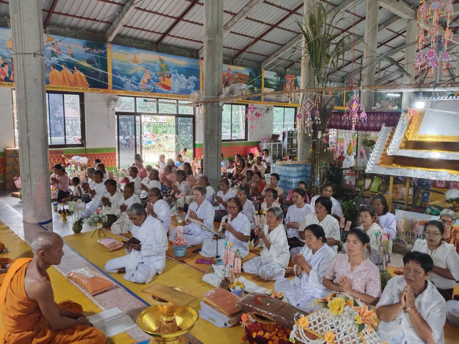 ภาพกล่าวคำถวายกฐินที่พักสงฆ์นาหนองหว้า