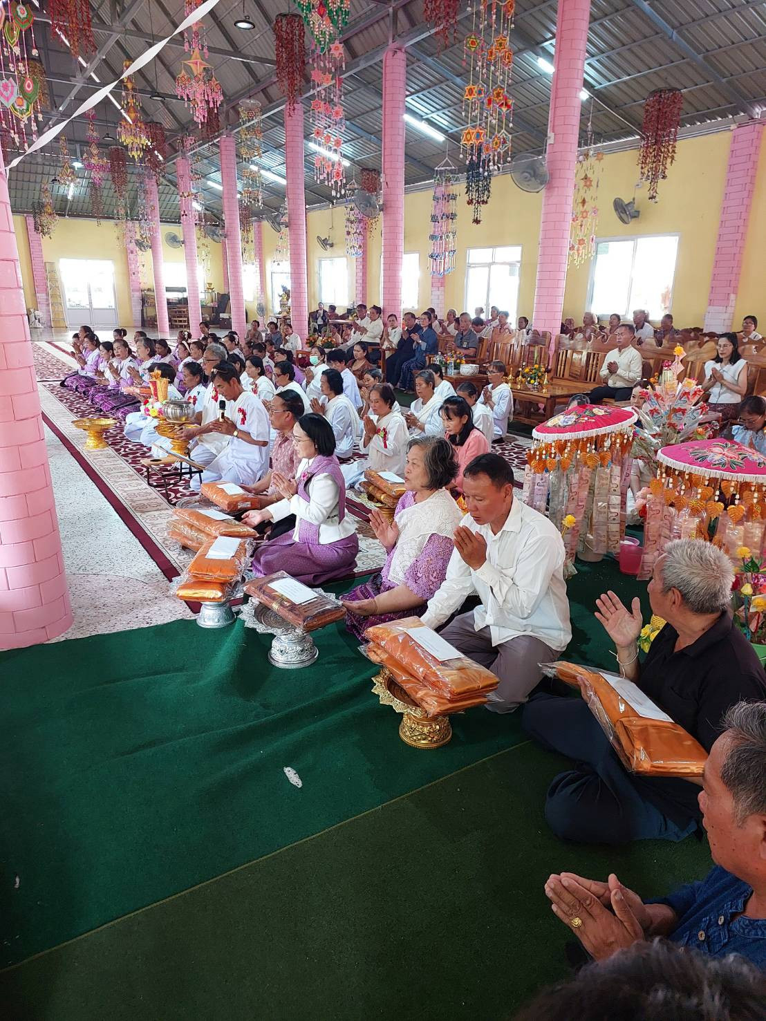 ภาพร่วมพิธีกรรมวัดโพธิ์ไทร