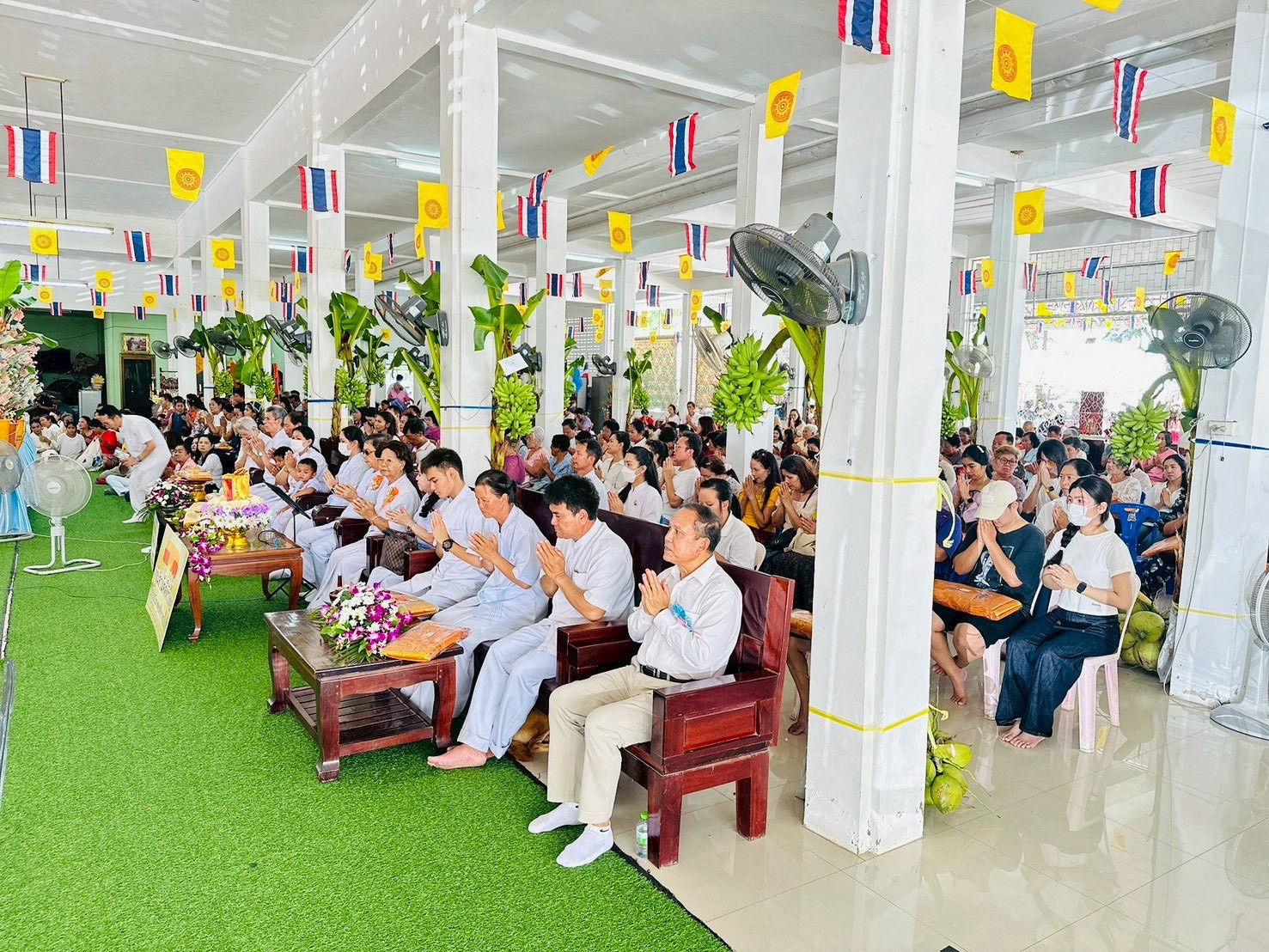 ภาพร่วมพิธีกรรมวัดหัวหิน