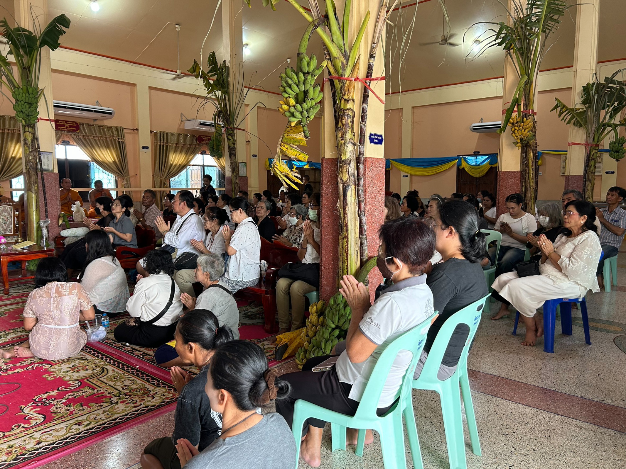 ภาพร่วมพิธีกรรมวัดสุขวราราม