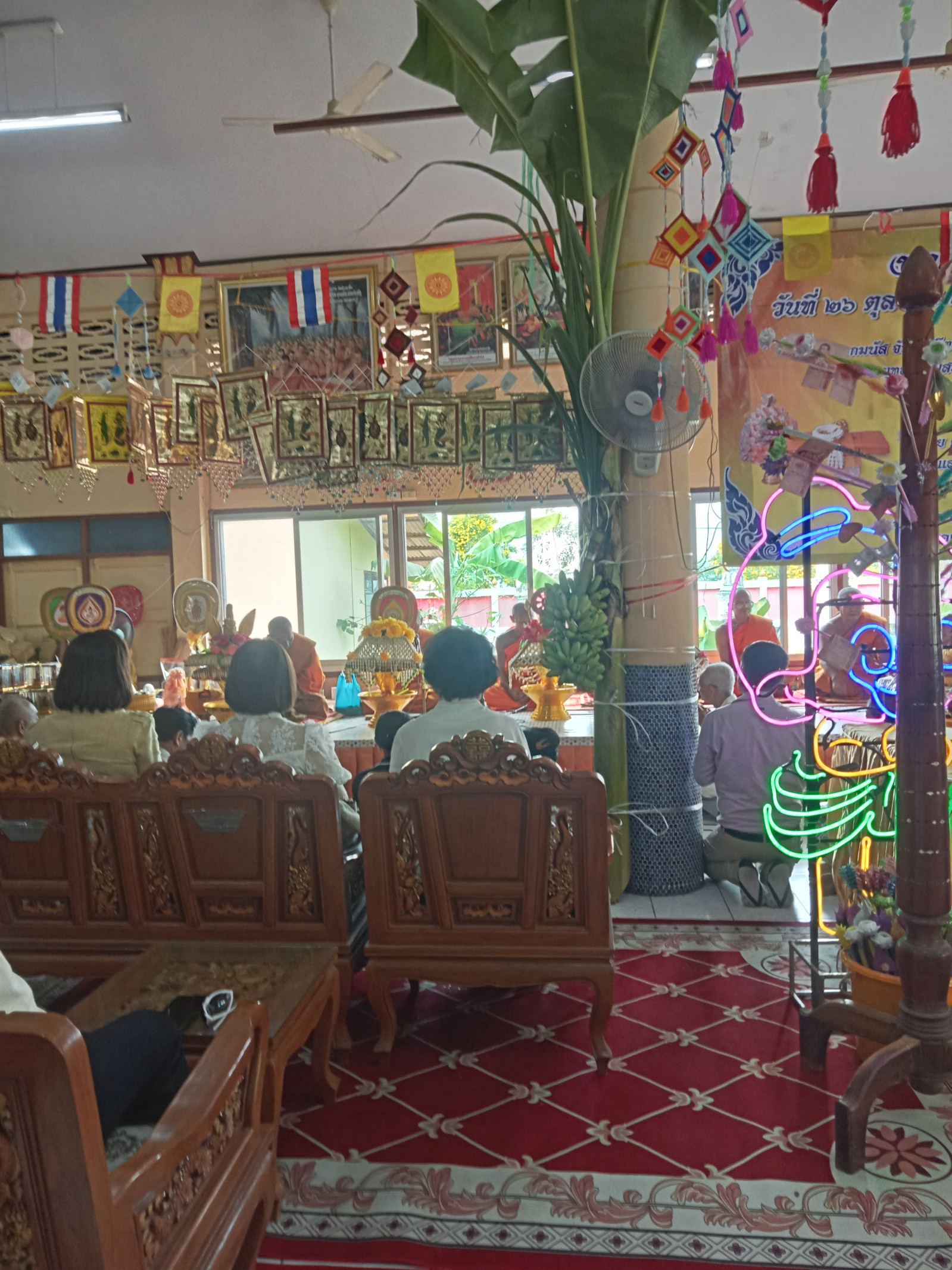 ภาพร่วมพิธีกรรมวัดต้นสะตือ