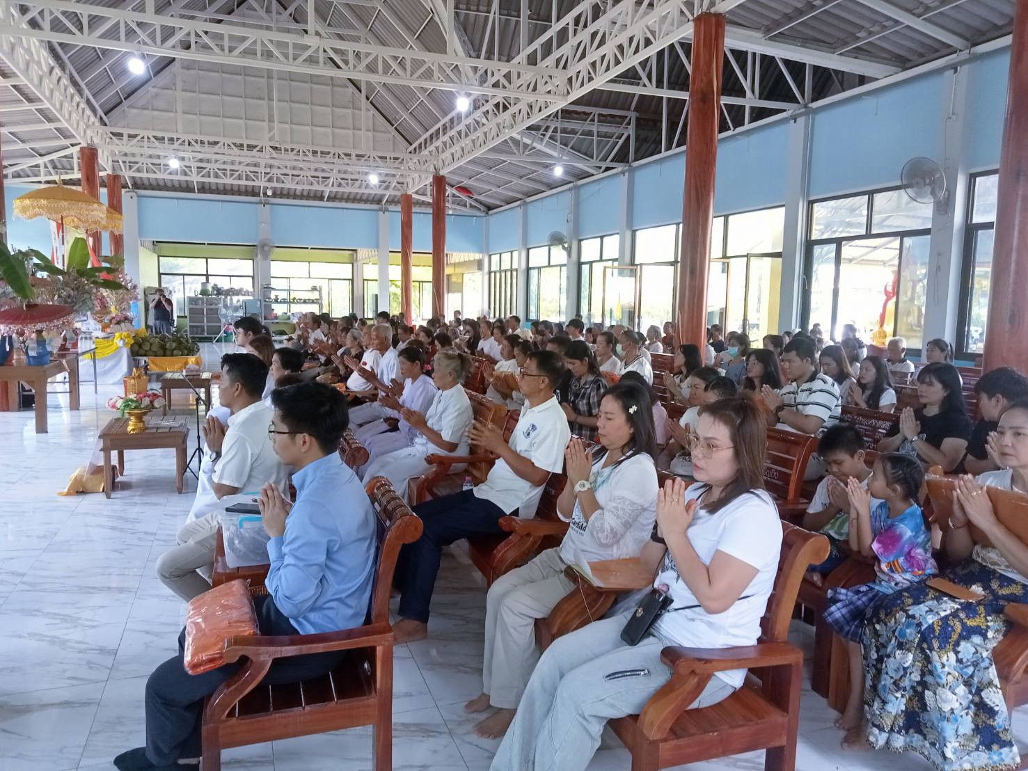 ภาพร่วมพิธีกรรมวัดเกาะเสือศรัทธาธรรม