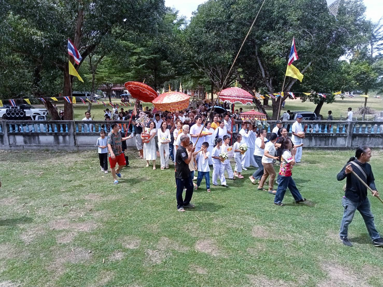 ภาพร่วมพิธีกรรมวัดเกาะเสือศรัทธาธรรม