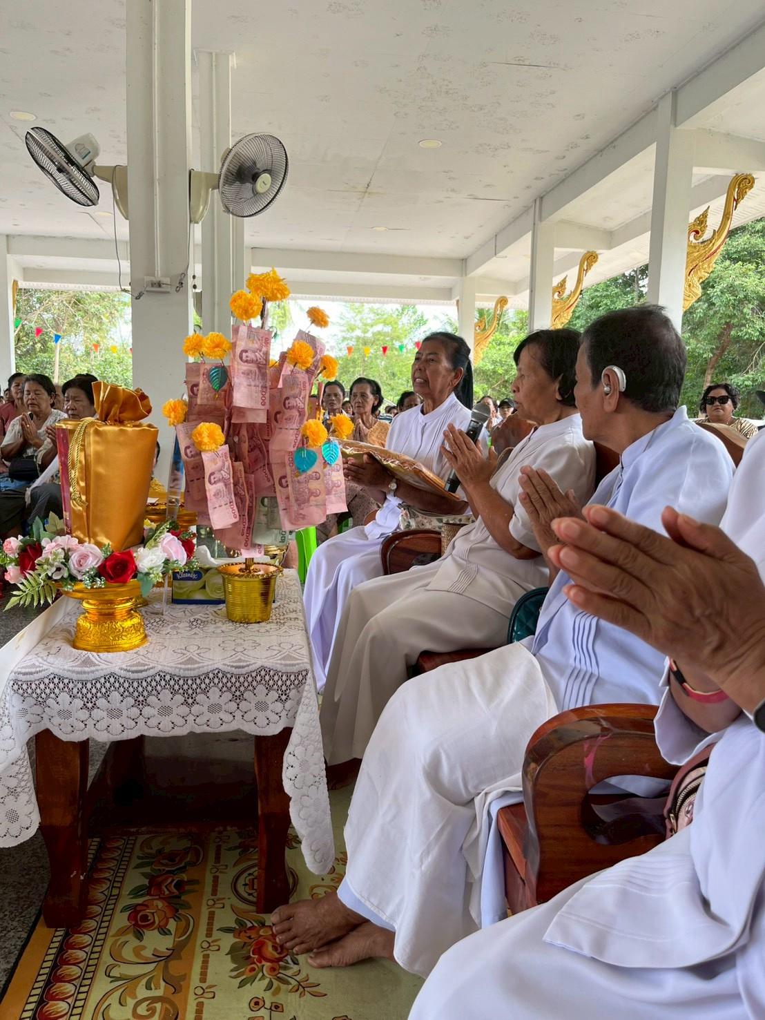 ภาพกล่าวคำถวายกฐินที่พักสงฆ์บ้านไร่