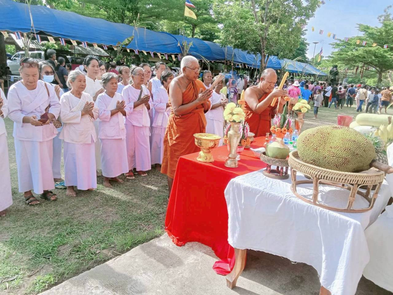 ภาพร่วมพิธีกรรมวัดโป่งเจริญ
