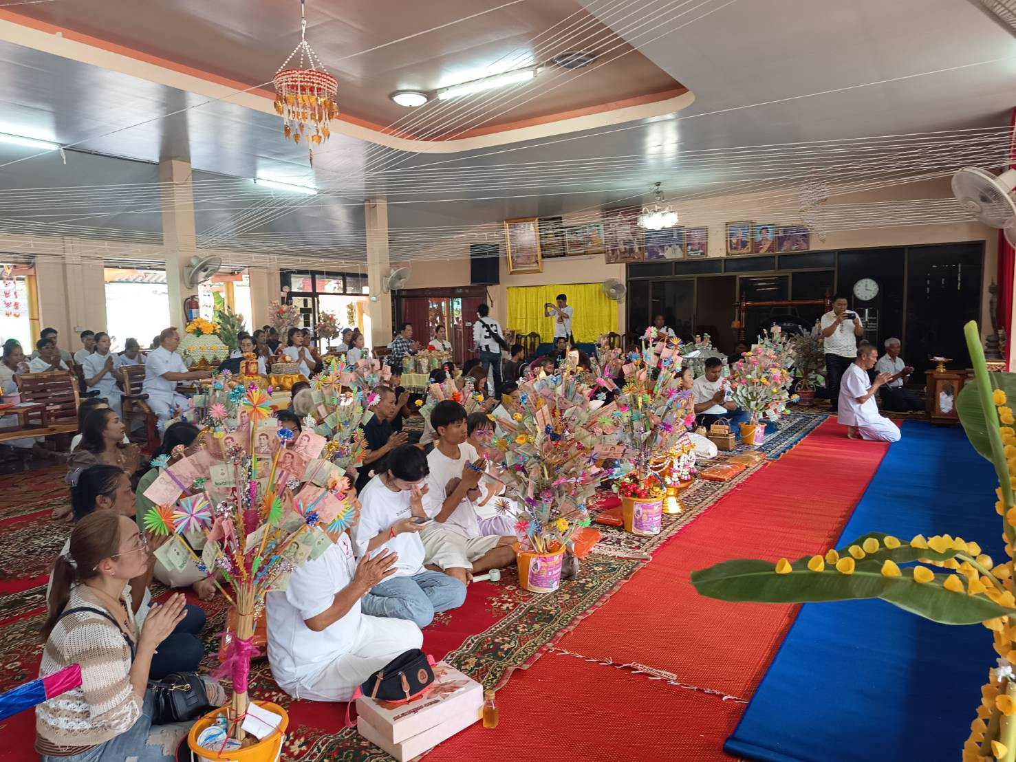 ภาพร่วมพิธีกรรมวัดหนองแท่นพระ