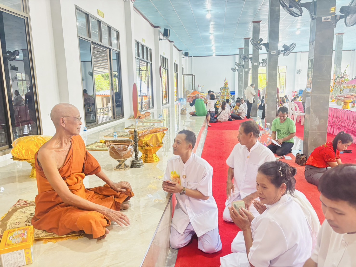 ภาพร่วมพิธีกรรมวัดเขาชันโต๊ะ