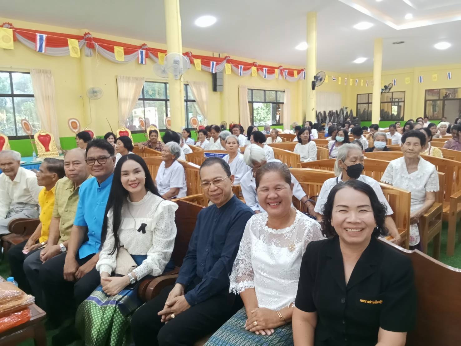 ภาพร่วมพิธีกรรมวัดโนนหมัน