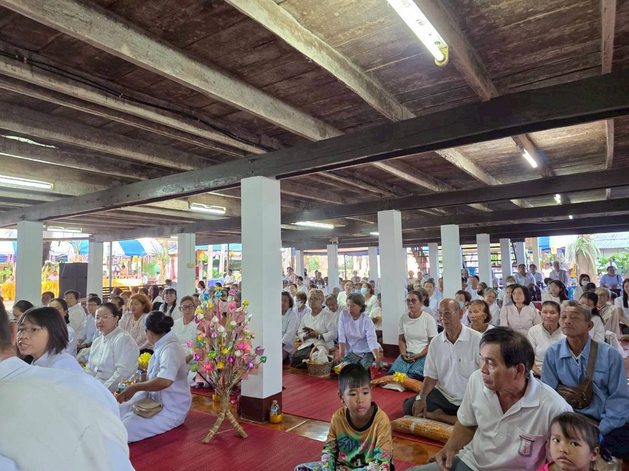 ภาพร่วมพิธีกรรมวัดป่าเมธาวิเวก