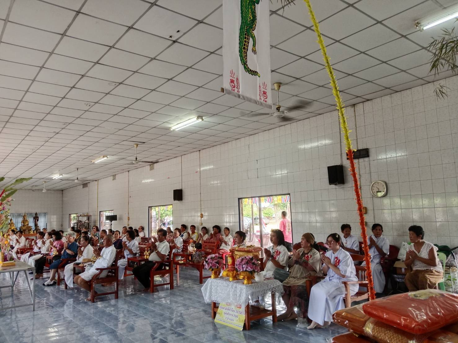 ภาพร่วมพิธีกรรมวัดเรไร