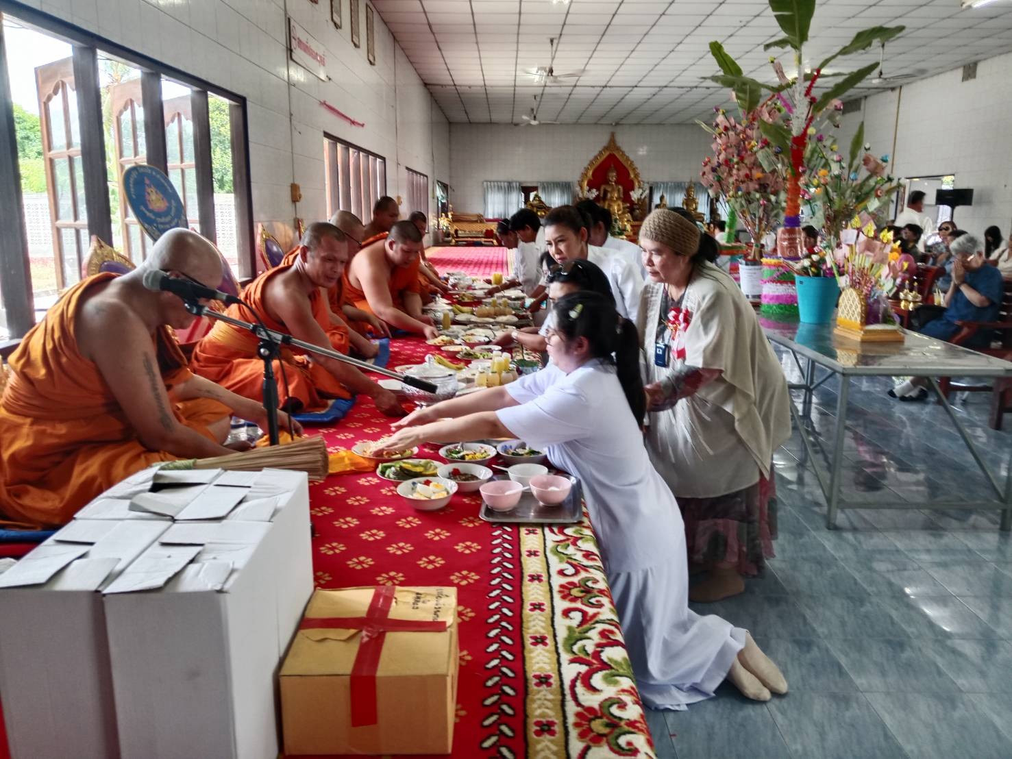 ภาพร่วมพิธีกรรมวัดเรไร
