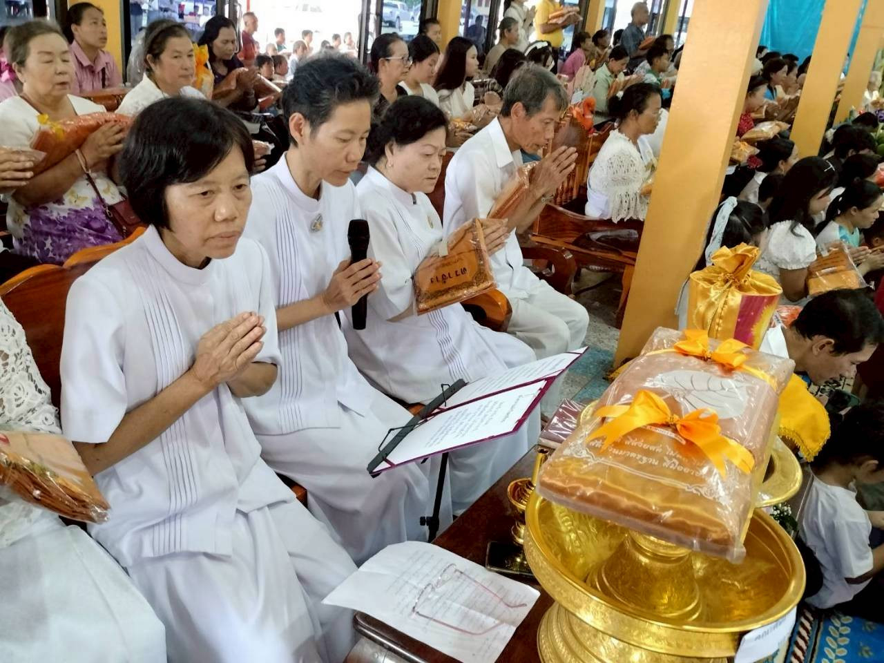 ภาพร่วมพิธีกรรมวัดตาลดำผดุงราษฎร์