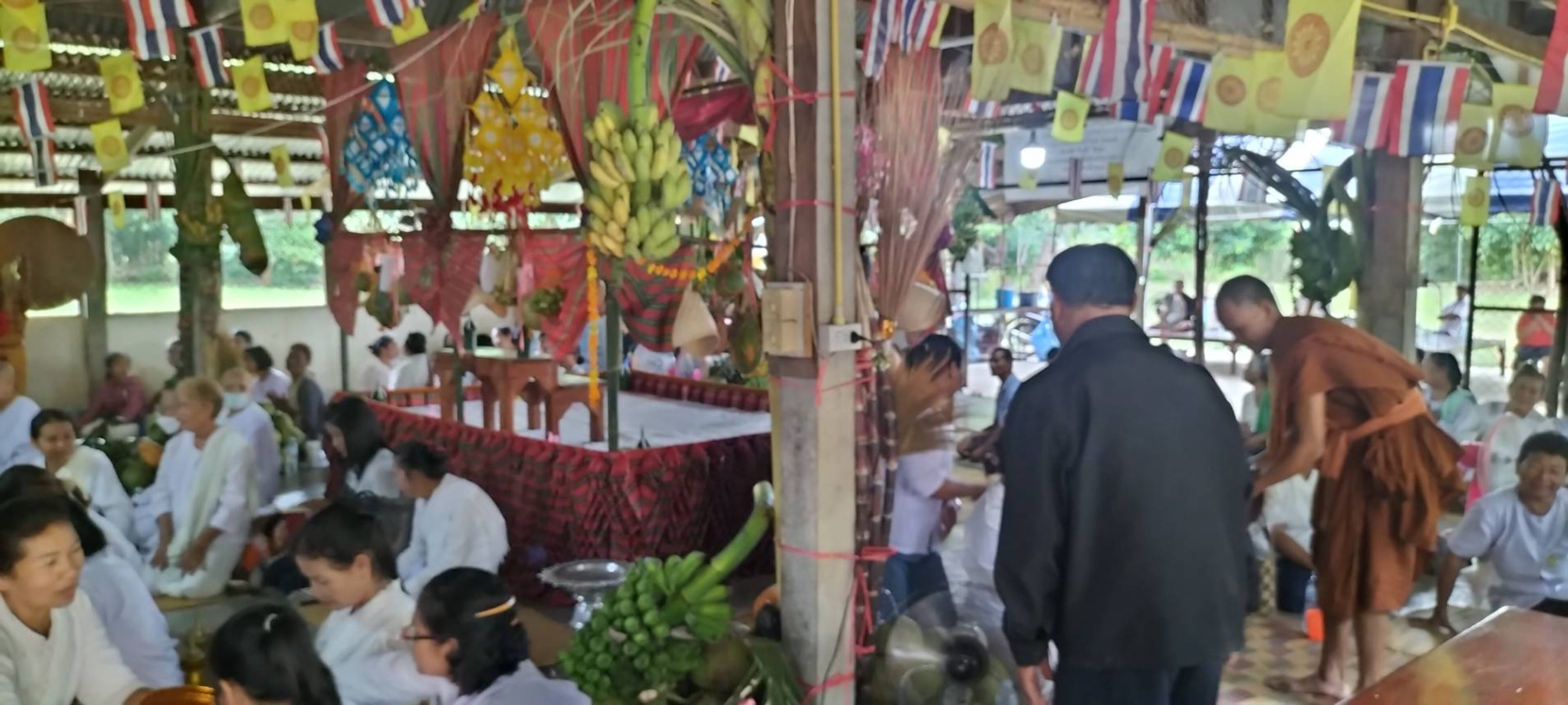 ภาพร่วมพิธีกรรมวัดศรีชมภู