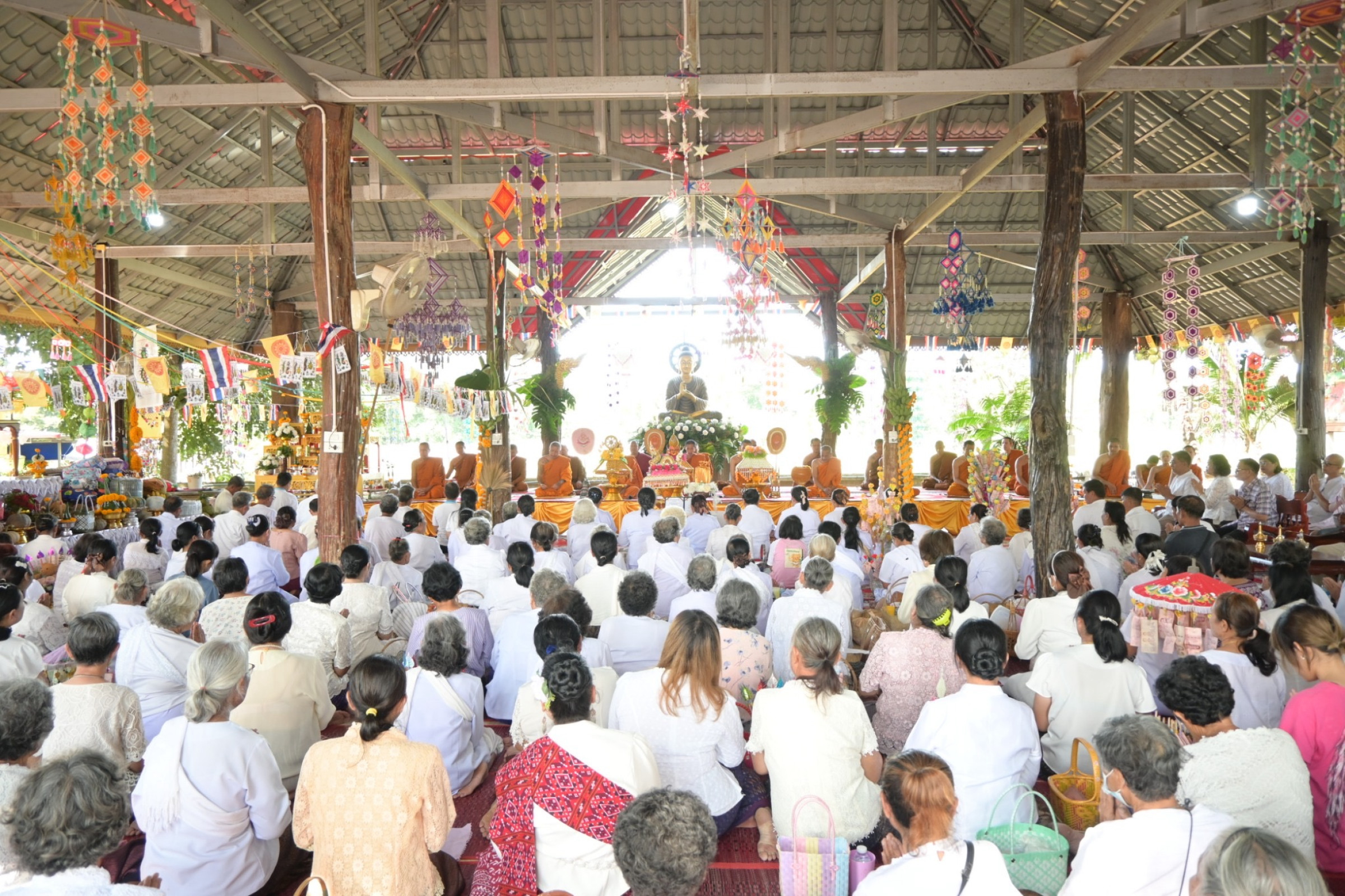 ภาพร่วมพิธีกรรมวัดศรีสว่างวารี