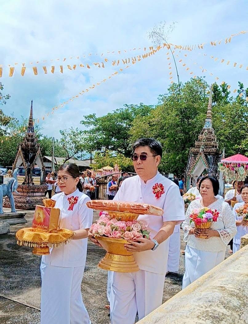 ภาพร่วมขบวนกฐินวัดป่าศรี