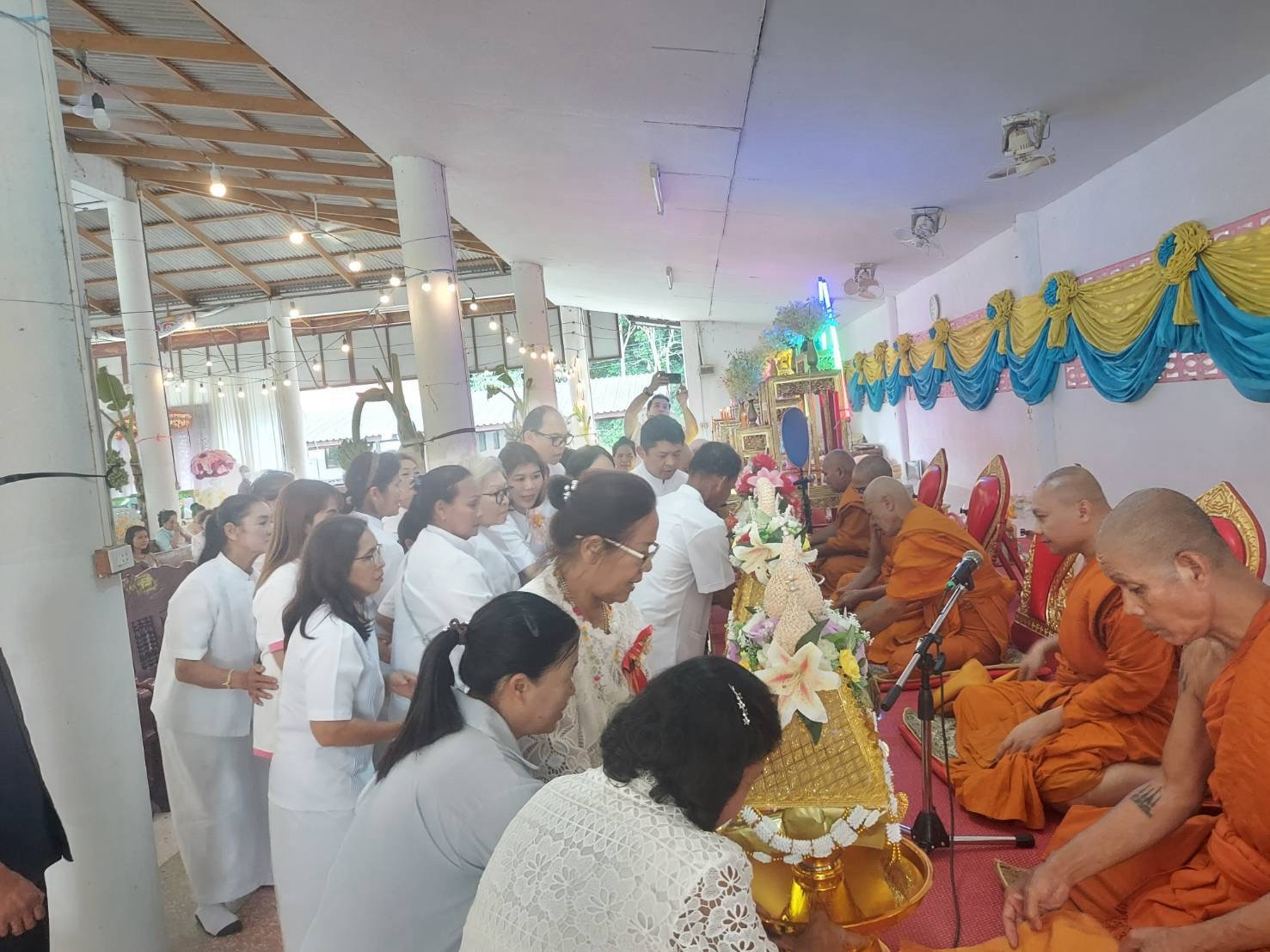 ภาพร่วมพิธีกรรมวัดถ้ำเสือ