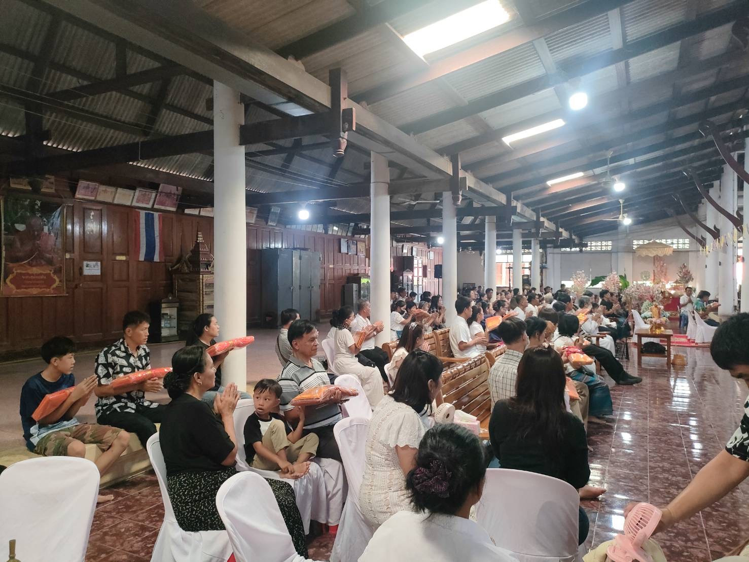 ภาพร่วมพิธีกรรมวัดโพธิ์ดก