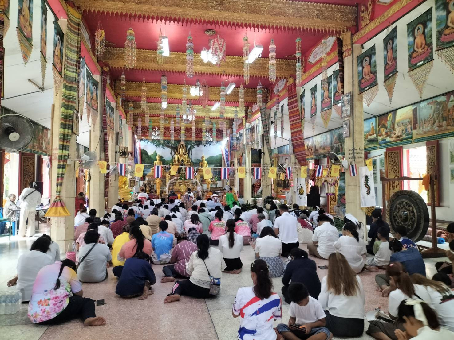 ภาพร่วมพิธีกรรมวัดไฮตาก