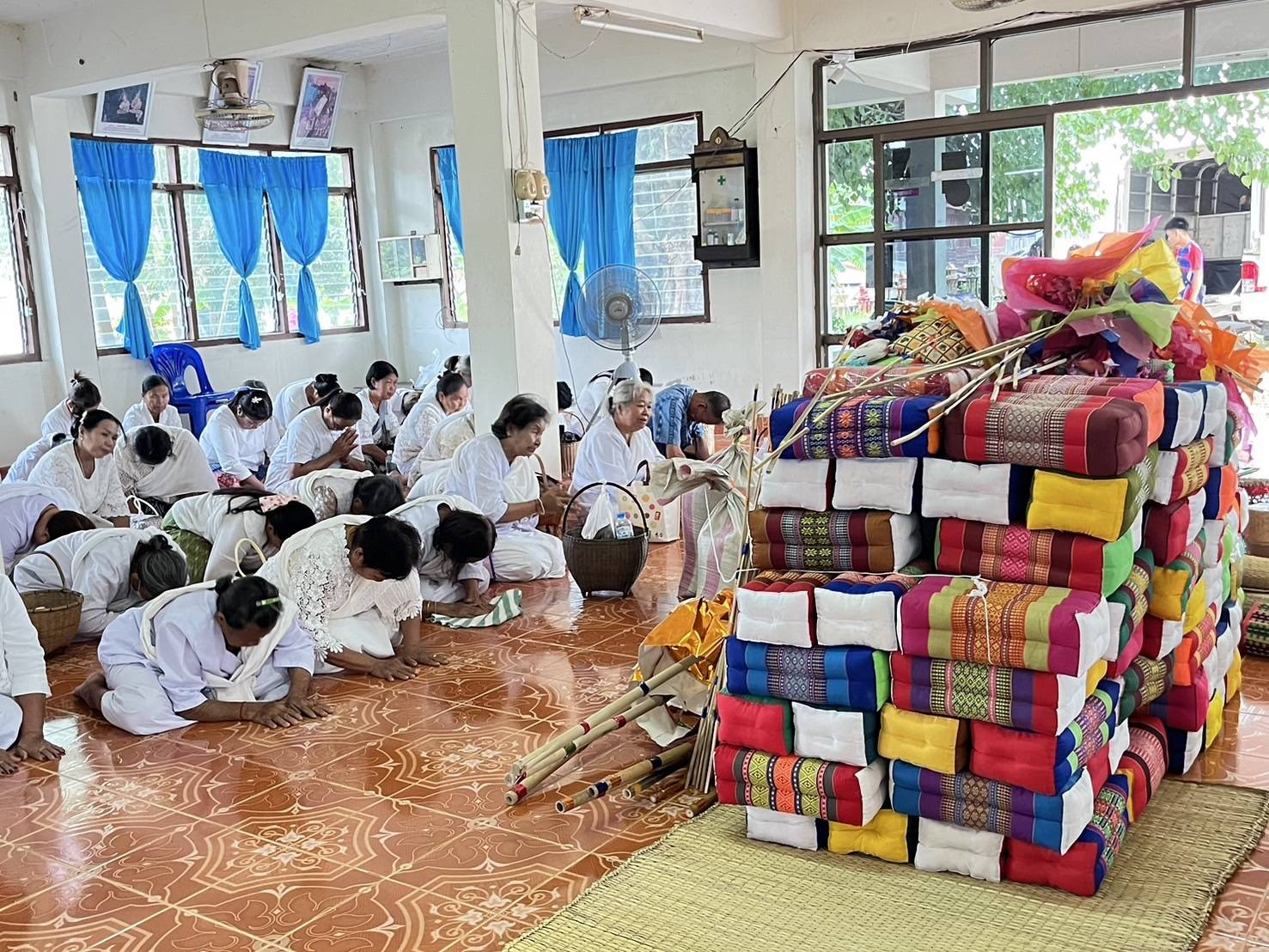 ภาพร่วมพิธีกรรมวัดบ้านเดิด