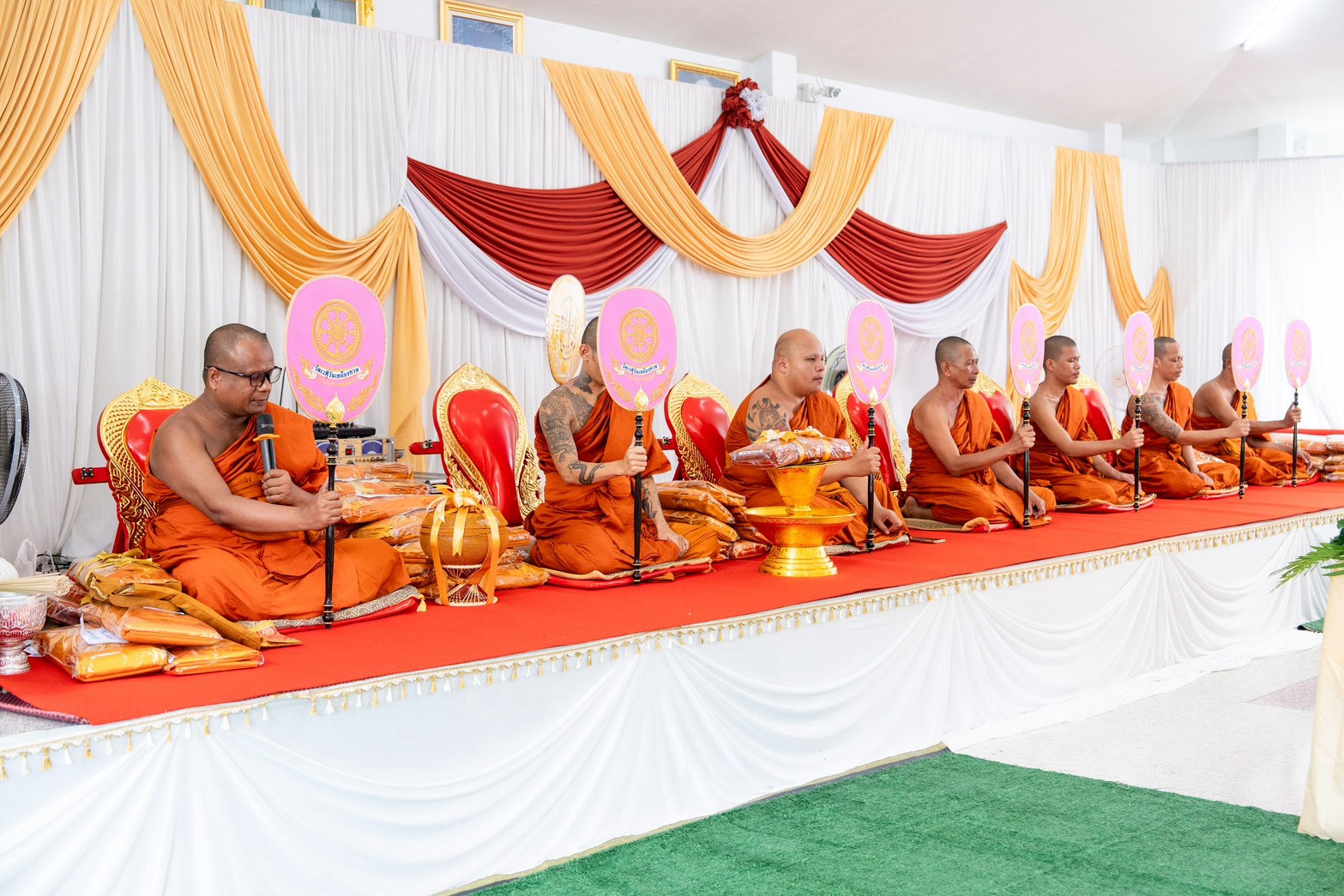 ภาพร่วมพิธีกรรมวัดเวฬุวันเหมืองทวด