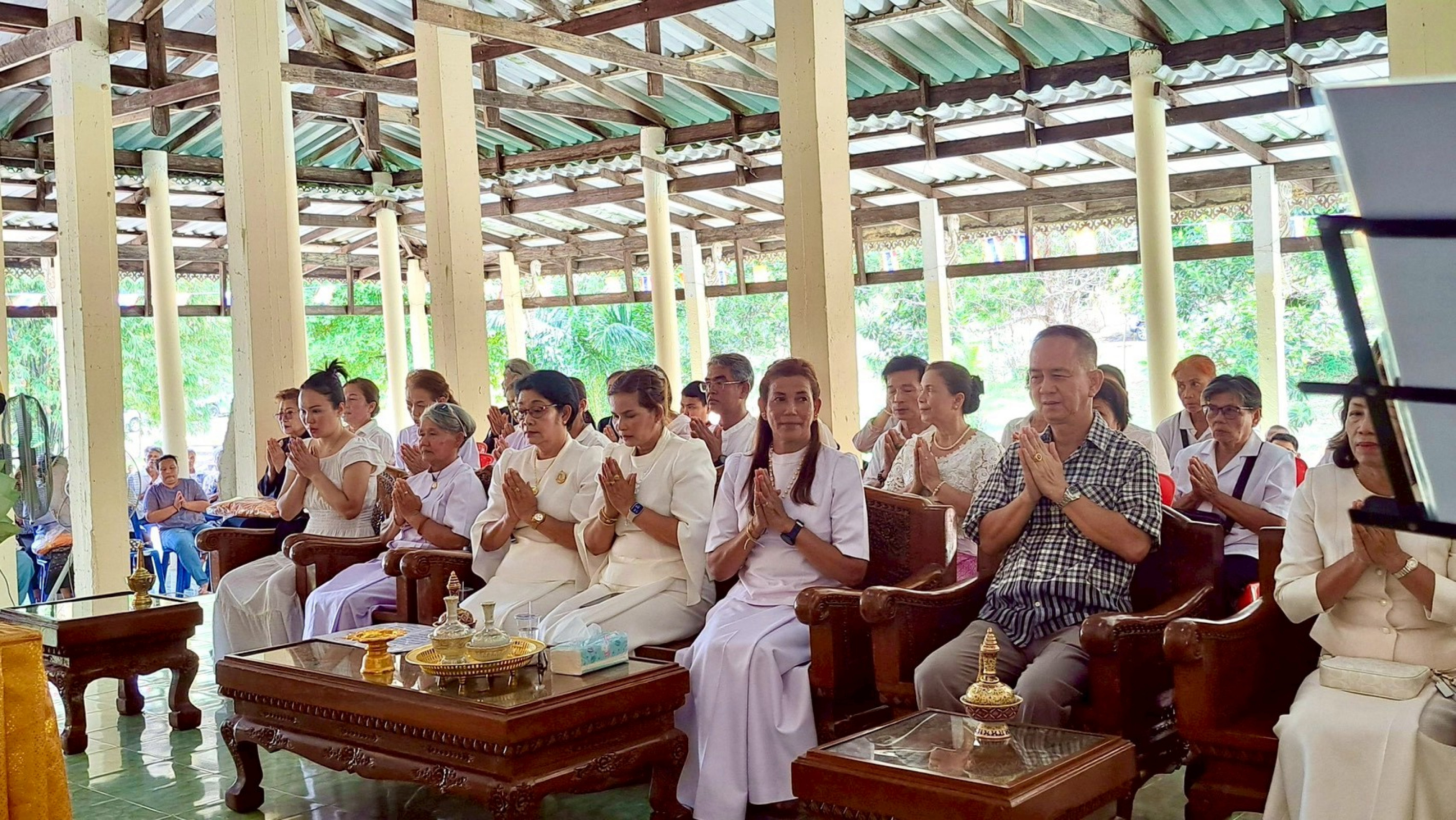 ภาพร่วมพิธีกรรมวัดเขากง