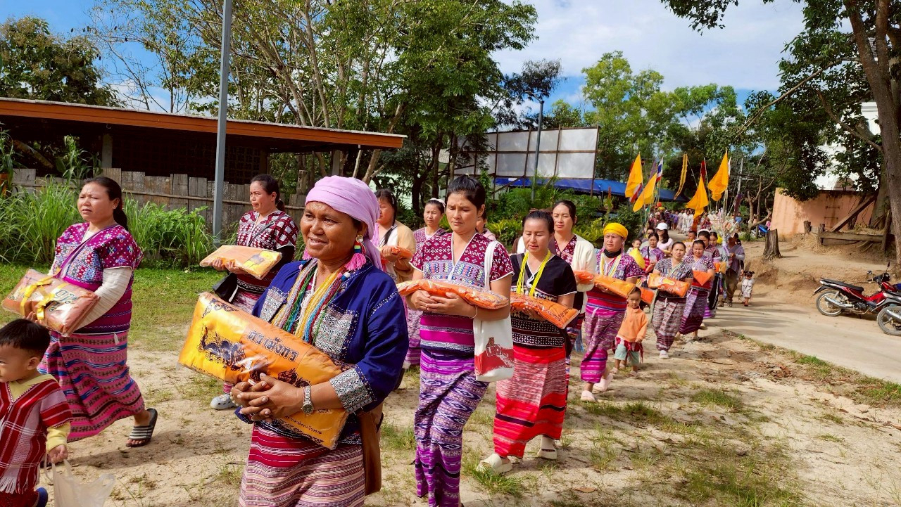 ภาพร่วมพิธีกรรมวัดพระธรรมจาริกบ้านผาปูน