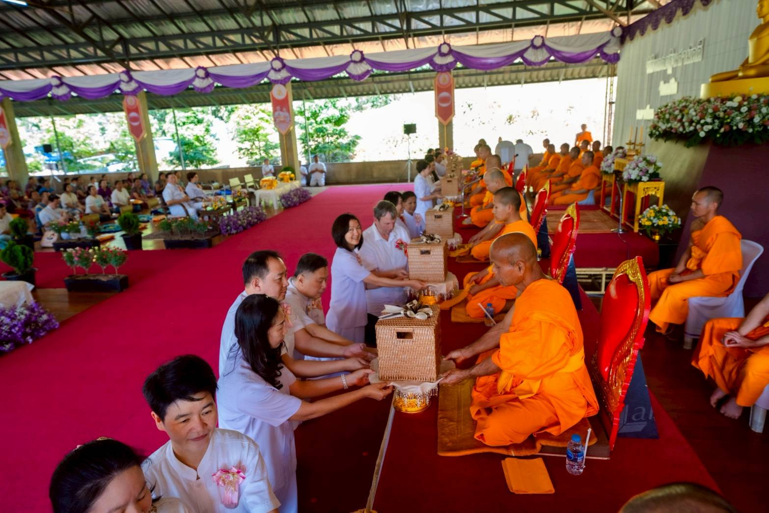 ภาพร่วมพิธีกรรมวัดแม่ขิง