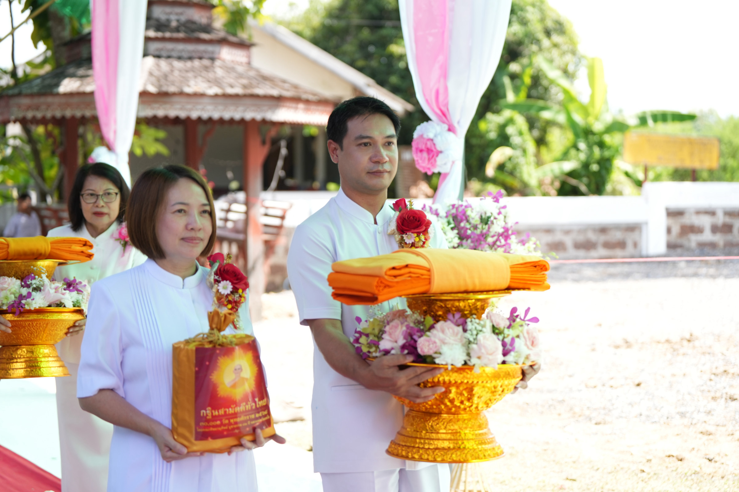 ภาพร่วมพิธีกรรมวัดผาแตน