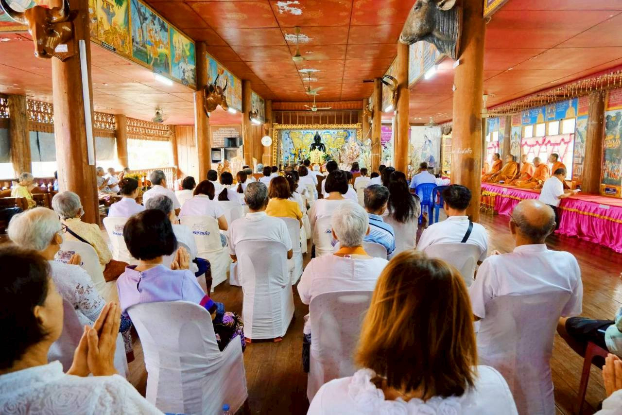 ภาพร่วมพิธีกรรมวัดดอนแก้ว