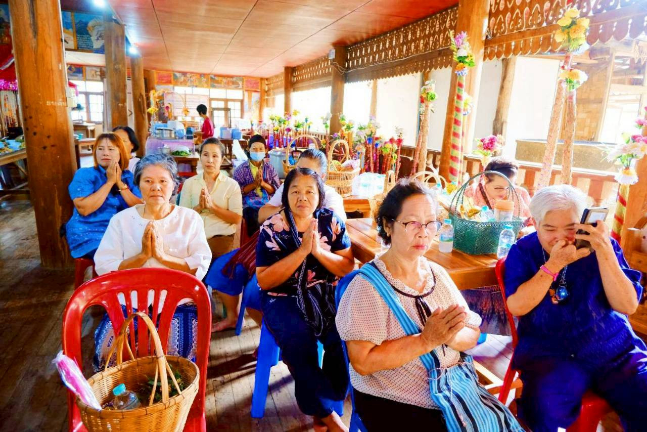 ภาพร่วมพิธีกรรมวัดดอนแก้ว