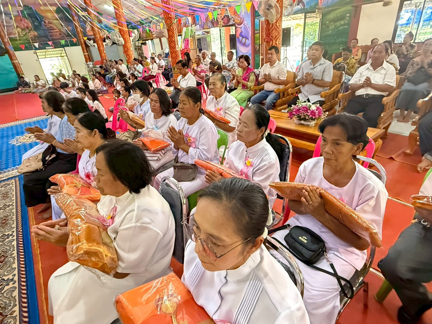 ภาพร่วมพิธีกรรมวัดรวมไทยพัฒนา 8