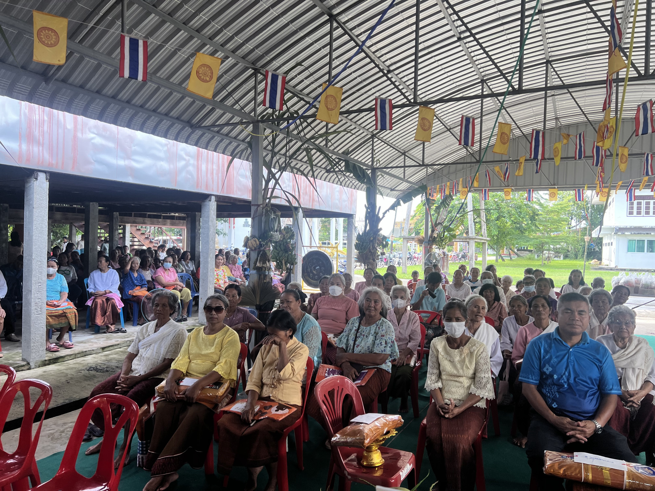 ภาพร่วมพิธีกรรมวัดสหมิตรบำรุง