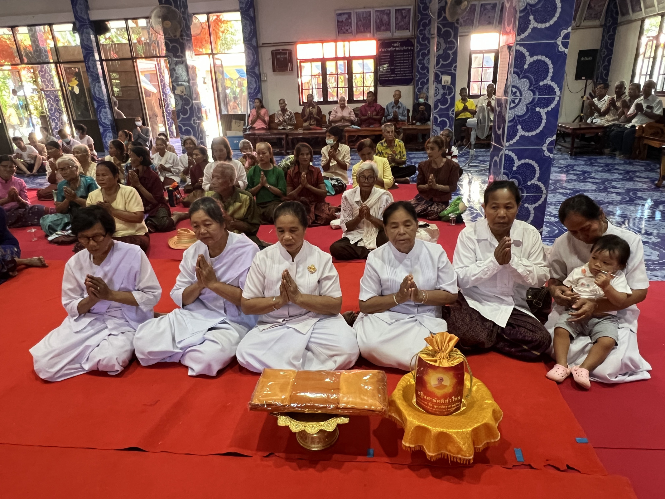 ภาพร่วมพิธีกรรมวัดราชบัณฑิตาราม