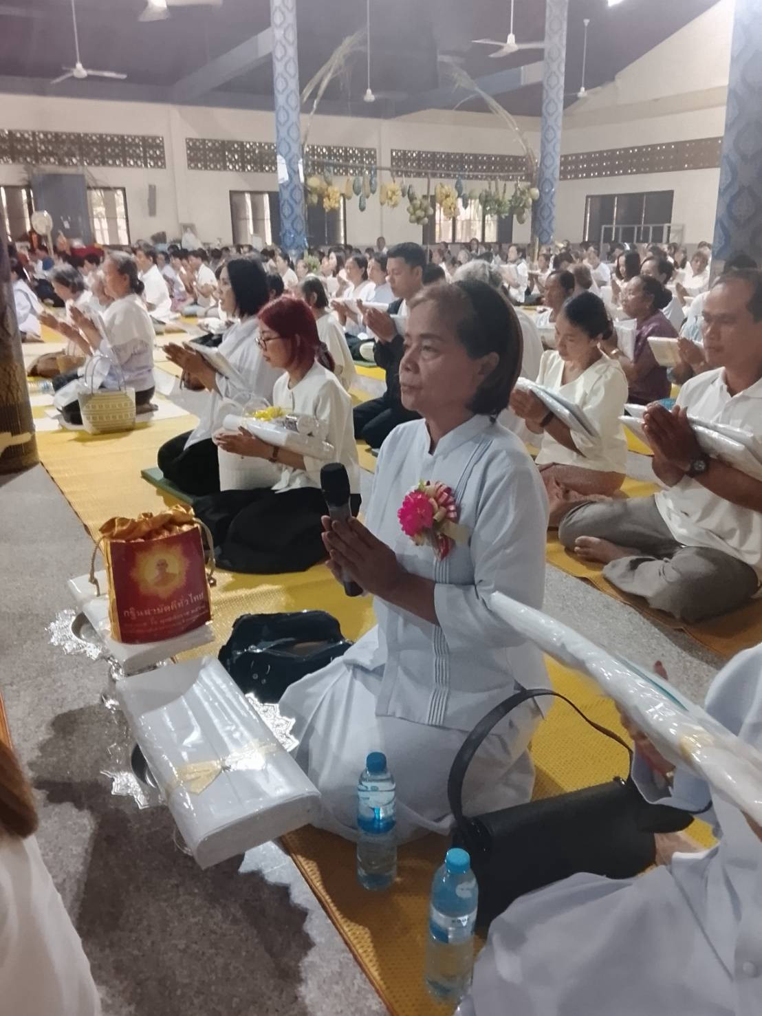 ภาพร่วมพิธีกรรมวัดป่าน้ำคำเกิ่ง