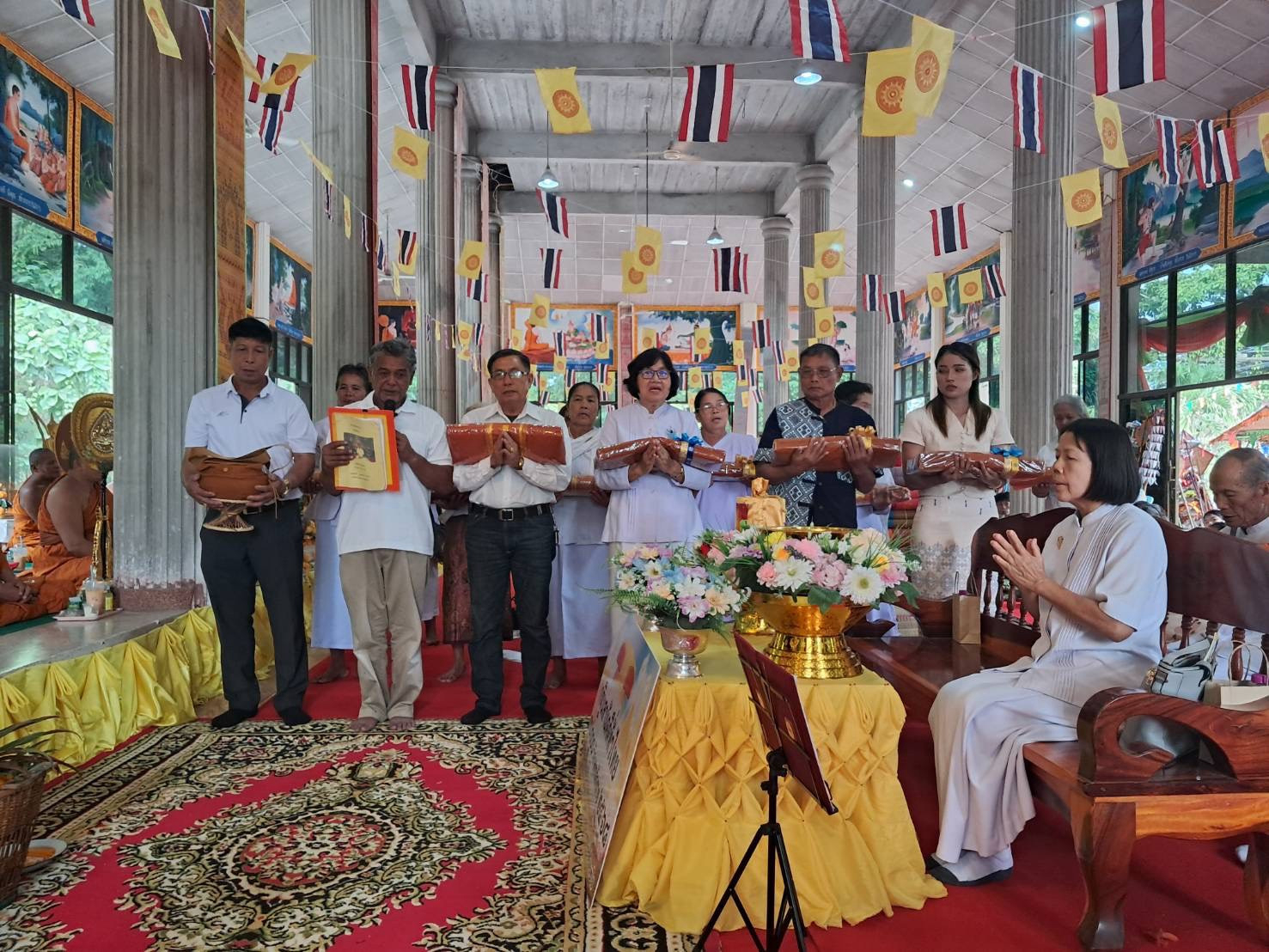 ภาพร่วมพิธีกรรมวัดศรีประทุม