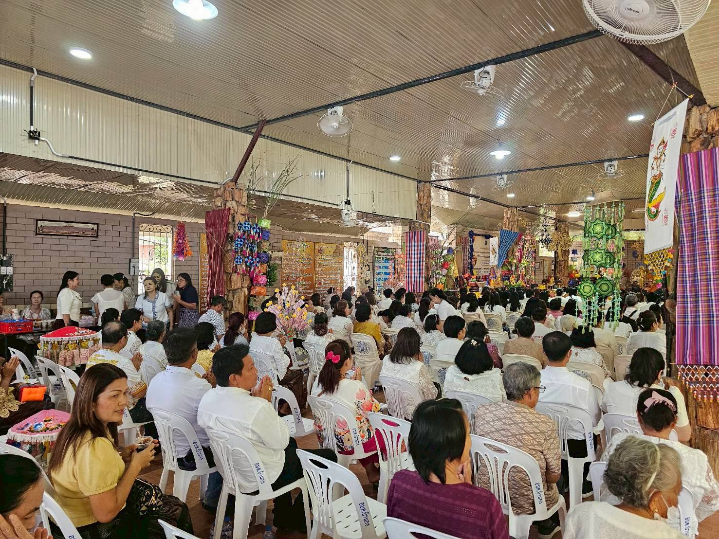 ภาพร่วมพิธีกรรมวัดโพธิ์ทอง