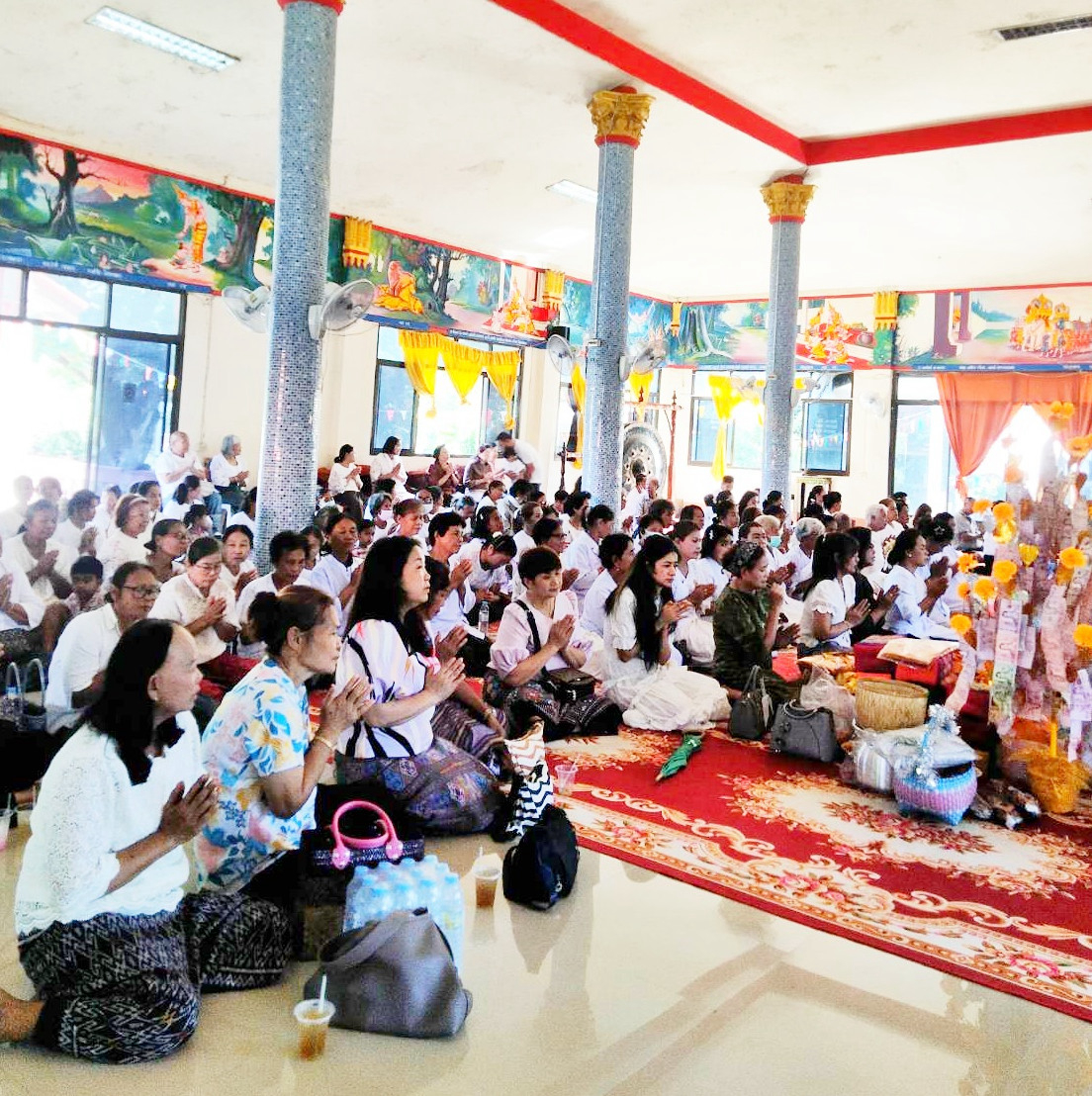 ภาพร่วมพิธีกรรมวัดศรีมงคล