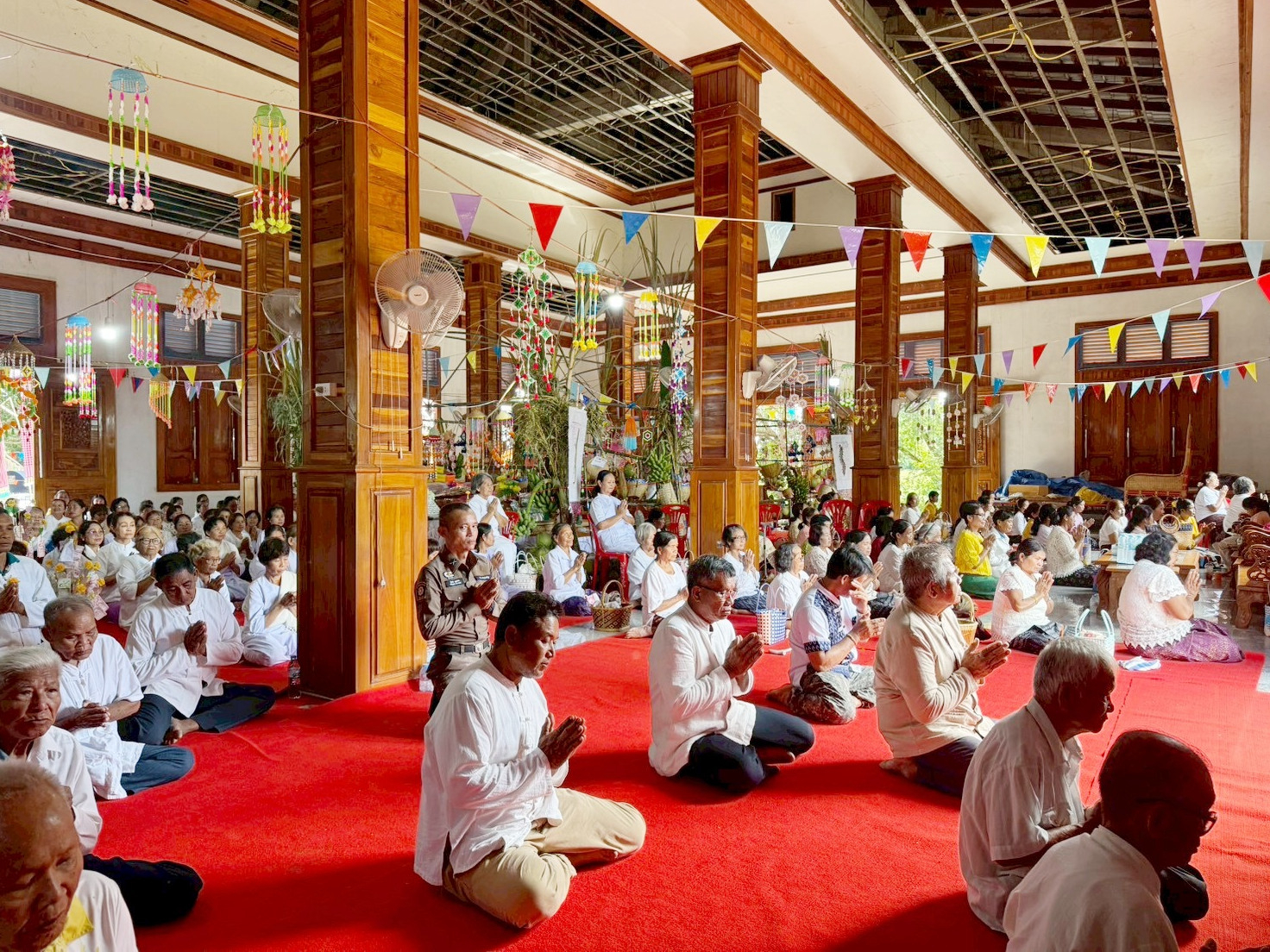 ภาพร่วมพิธีกรรมวัดบูรพาสามัคคี