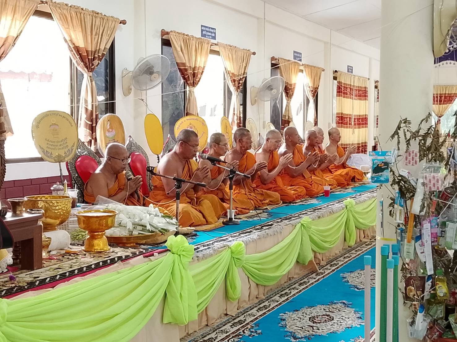 ภาพร่วมพิธีกรรมวัดหนองตาเนิด