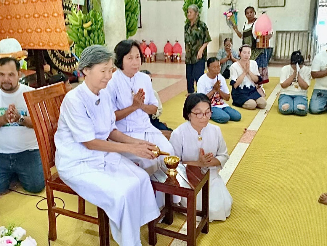 ภาพร่วมพิธีกรรมวัดแก้มอ้น