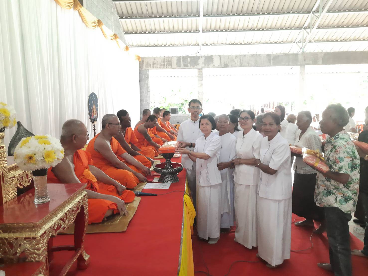 ภาพร่วมพิธีกรรมวัดนากุน